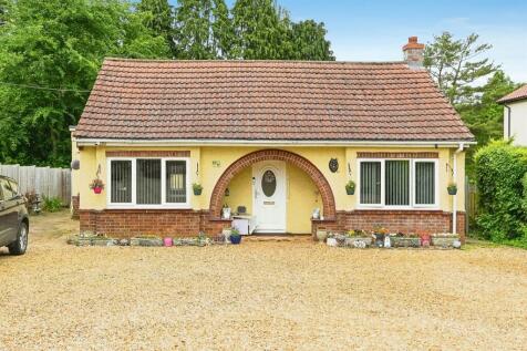 3 bedroom detached bungalow for sale