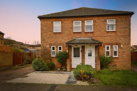 2 bedroom semi-detached house for sale