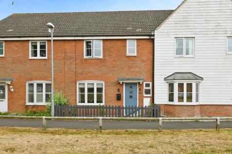 3 bedroom terraced house for sale
