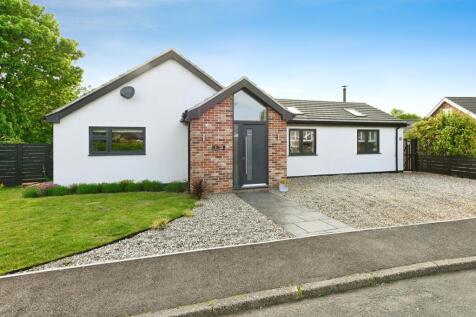 3 bedroom detached bungalow for sale