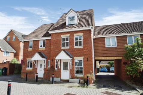 3 bedroom town house for sale