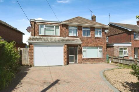 5 bedroom detached house for sale