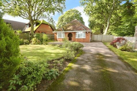 4 bedroom detached bungalow for sale