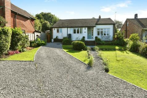 3 bedroom detached bungalow for sale