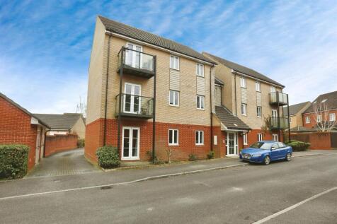 2 bedroom ground floor flat for sale