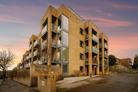 1 bedroom flat for sale