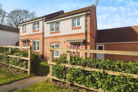 3 bedroom semi-detached house for sale