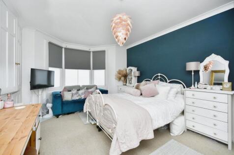 9 bedroom terraced house for sale