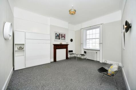 Studio flat for sale