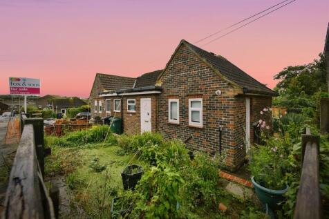 1 bedroom semi-detached bungalow for sale