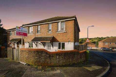 2 bedroom semi-detached house for sale