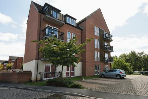 2 bedroom ground floor flat for sale