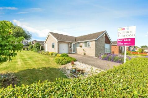 3 bedroom detached bungalow for sale