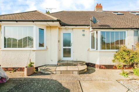 3 bedroom semi-detached bungalow for sale