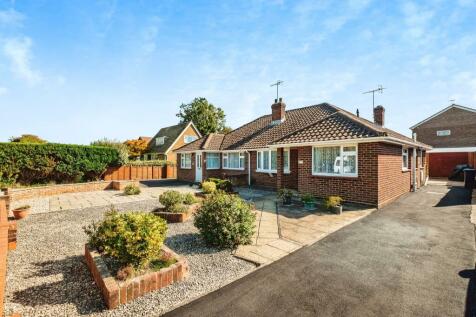 3 bedroom semi-detached bungalow for sale