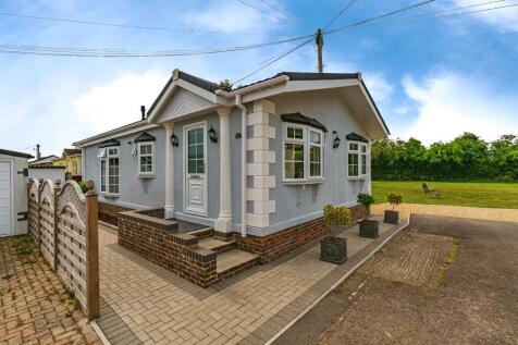 2 bedroom park home for sale