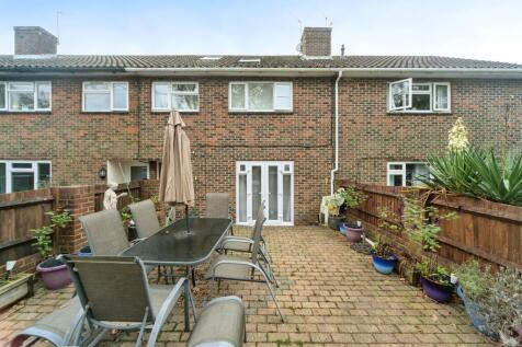 4 bedroom terraced house for sale