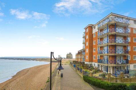 3 bedroom flat for sale