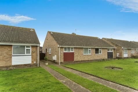 2 bedroom semi-detached bungalow for sale