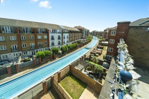 5 bedroom town house for sale