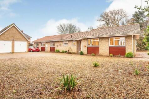 5 bedroom detached bungalow for sale
