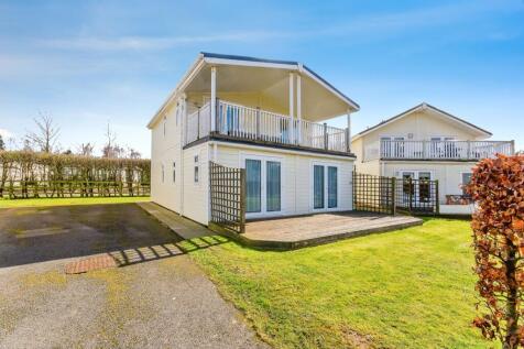 3 bedroom lodge for sale