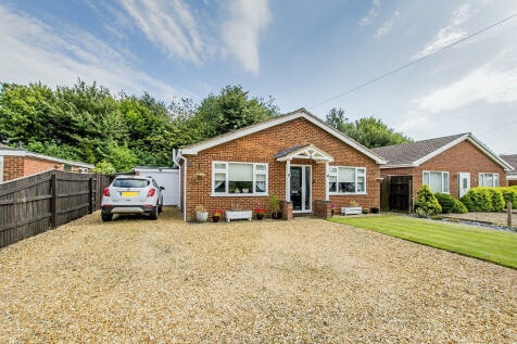 2 bedroom detached bungalow for sale