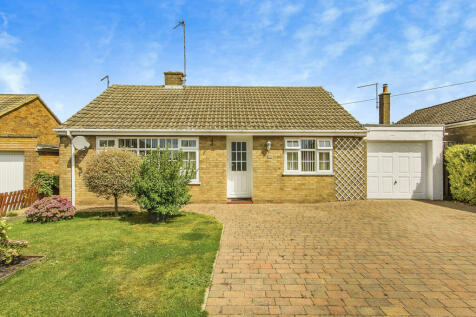 4 bedroom detached bungalow for sale