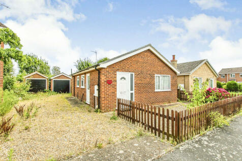 2 bedroom detached bungalow for sale