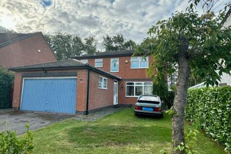 4 bedroom detached house for sale