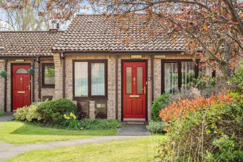 2 bedroom terraced bungalow for sale