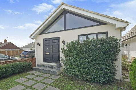 4 bedroom detached bungalow for sale