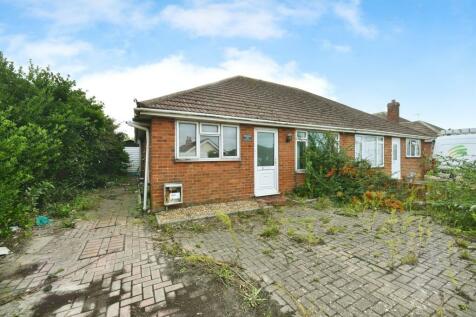 2 bedroom semi-detached bungalow for sale