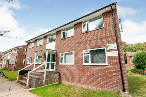 2 bedroom ground floor flat for sale