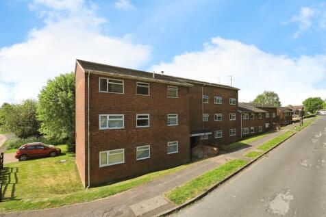 3 bedroom flat for sale