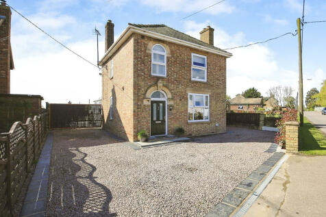 3 bedroom detached house for sale