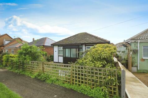 2 bedroom detached bungalow for sale