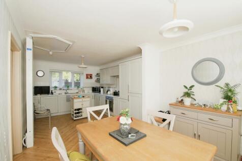 1 bedroom detached house for sale