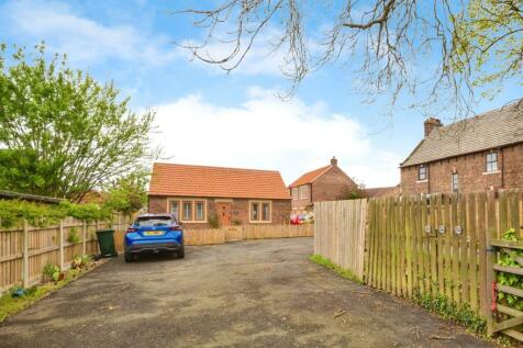 2 bedroom detached bungalow for sale