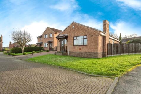 2 bedroom detached bungalow for sale