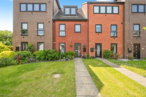 4 bedroom town house for sale