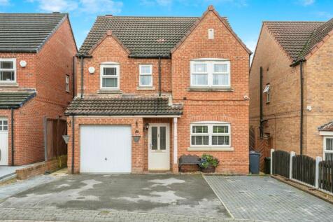 4 bedroom detached house for sale