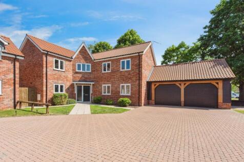 5 bedroom detached house for sale