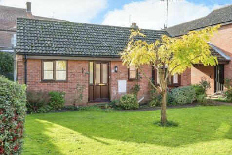 2 bedroom detached bungalow for sale