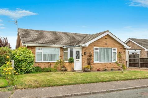 2 bedroom detached bungalow for sale