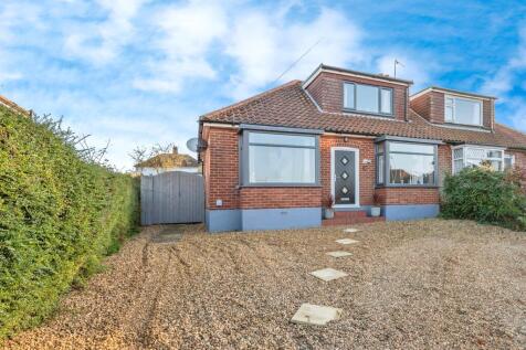 3 bedroom semi-detached bungalow for sale