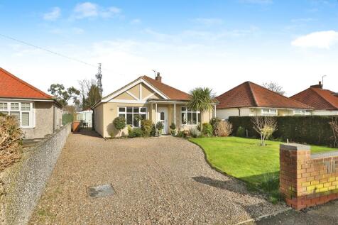 2 bedroom detached bungalow for sale