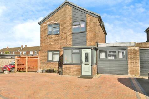 4 bedroom link detached house for sale
