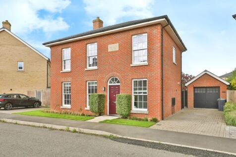 4 bedroom detached house for sale