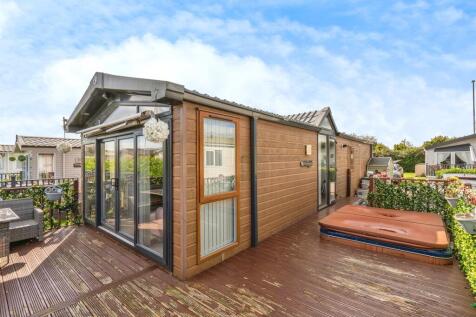 2 bedroom park home for sale